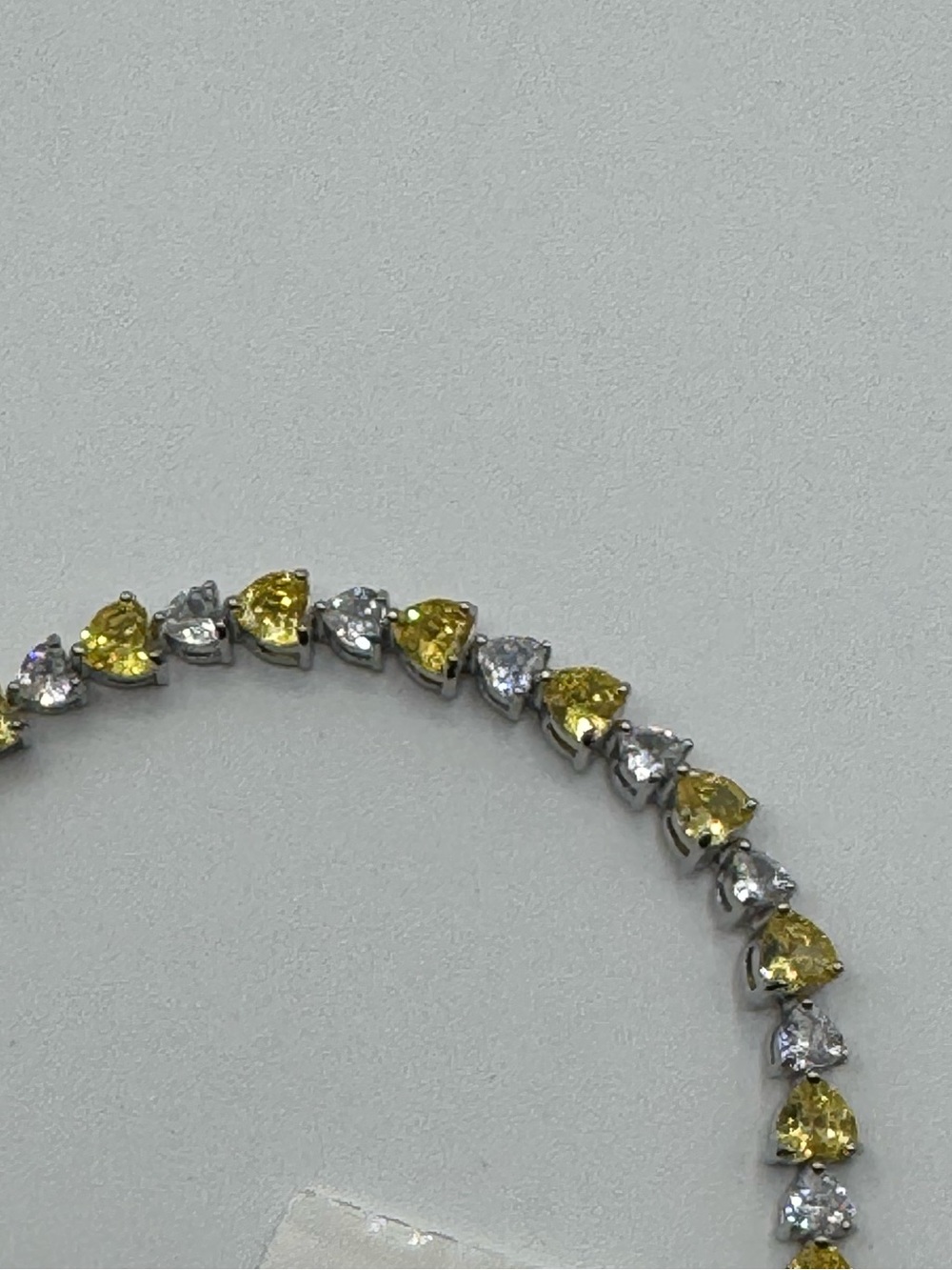 18k 12.5ct Canary Heart Tennis Bracelet - Picture 8 of 12